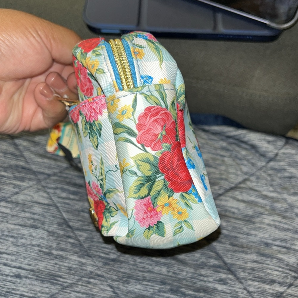NWT Pioneer Woman Floral Sweet Rose Cosmetic bag - Picture 4 of 10